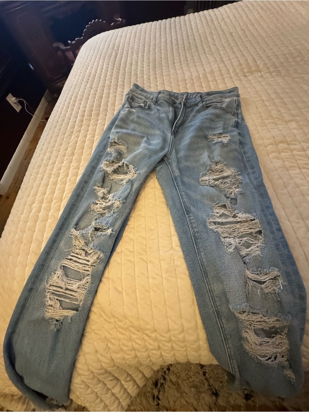 American Eagle Outfitters Light Blue Ripped Boyfriend Jeans